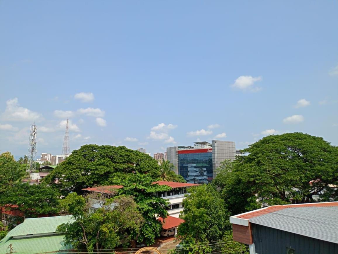 Alite Enclaves Fully Furnished Apartments Thrissur Buitenkant foto