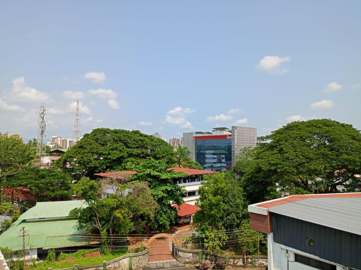 Alite Enclaves Fully Furnished Apartments Thrissur Buitenkant foto